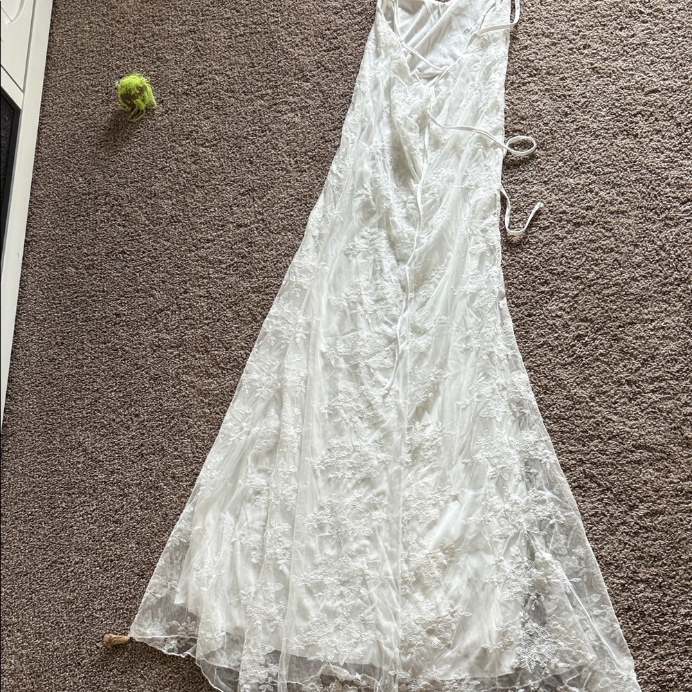 Elegant White Lace Bridal Dress